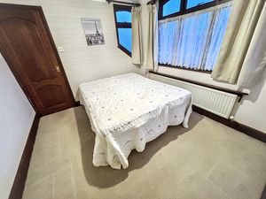 Bedroom- click for photo gallery